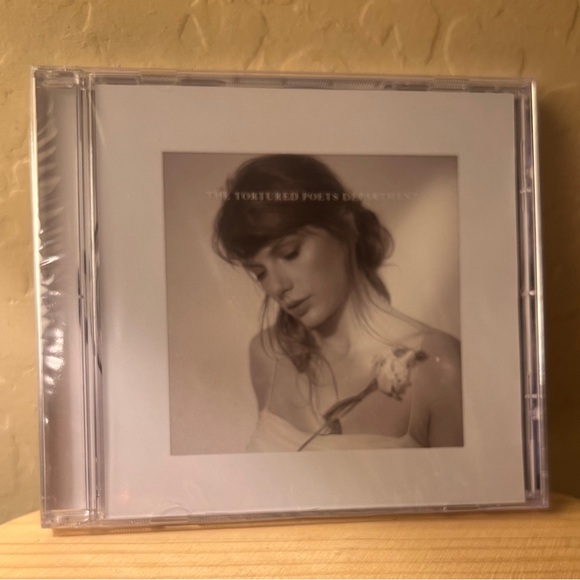Taylor Swift The Tortured Poets Department CD + Bonus Track But Daddy I Love Him - Picture 1 of 5